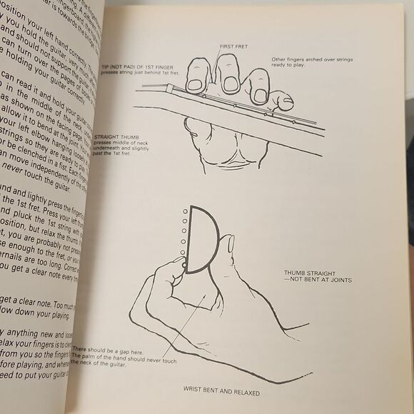 How to Play Guitar by Roger Evans Book - Picture 4 of 5